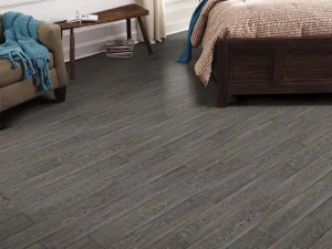 mannington-laminate-room-black_forest_oak-fumed