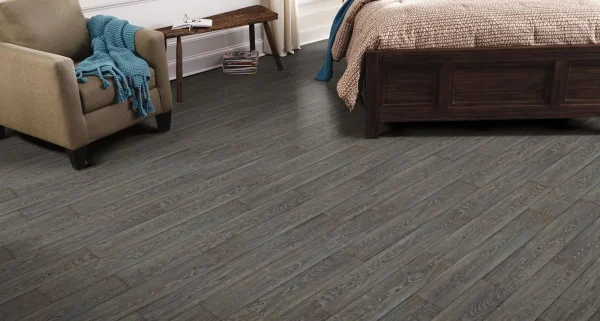 mannington-laminate-room-black_forest_oak-fumed